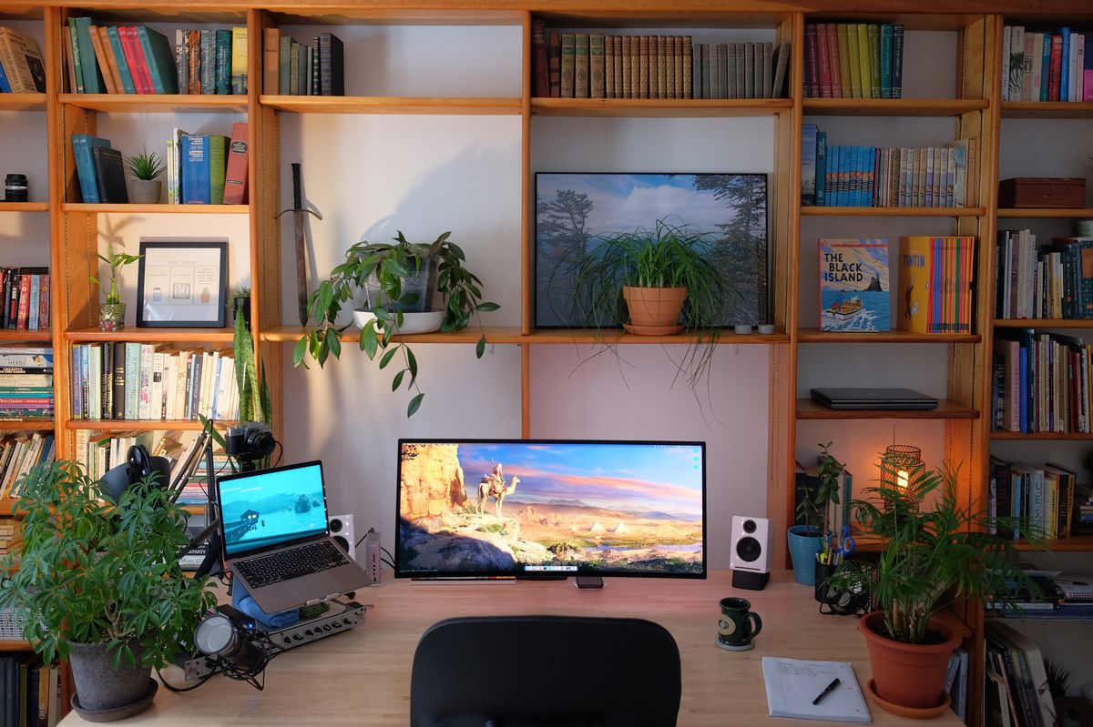 desk-setup-march-2021